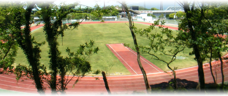 愛媛県総合運動公園　補助陸上競技場のインフィールド天然芝　完成