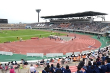 熊谷スポーツ文化公園で日本選手権大会開催。岸川選手が優勝！