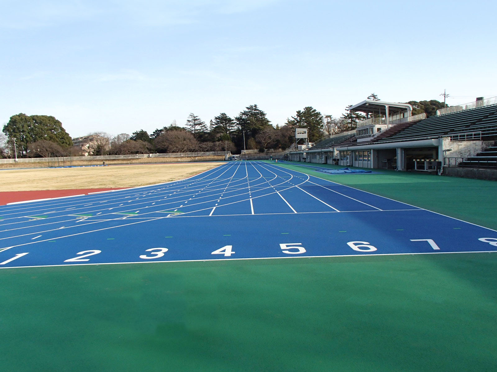 神奈川県立 体育センター陸上競技場
