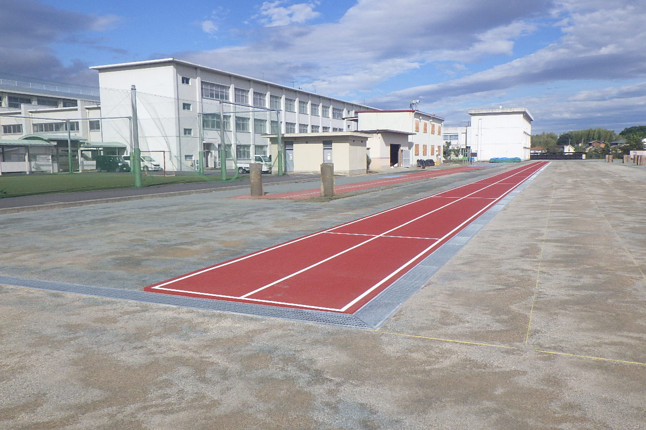 松阪商業高等学校 グラウンド01