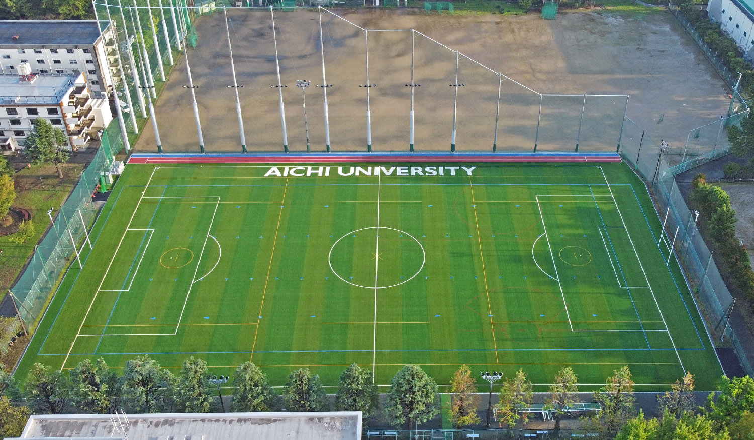 愛知大学 豊橋キャンパスグラウンドを人工芝化 Viuシステム採用