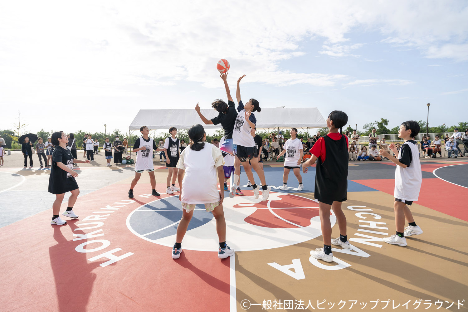 内灘町総合公園バスケットコートで復興支援イベント