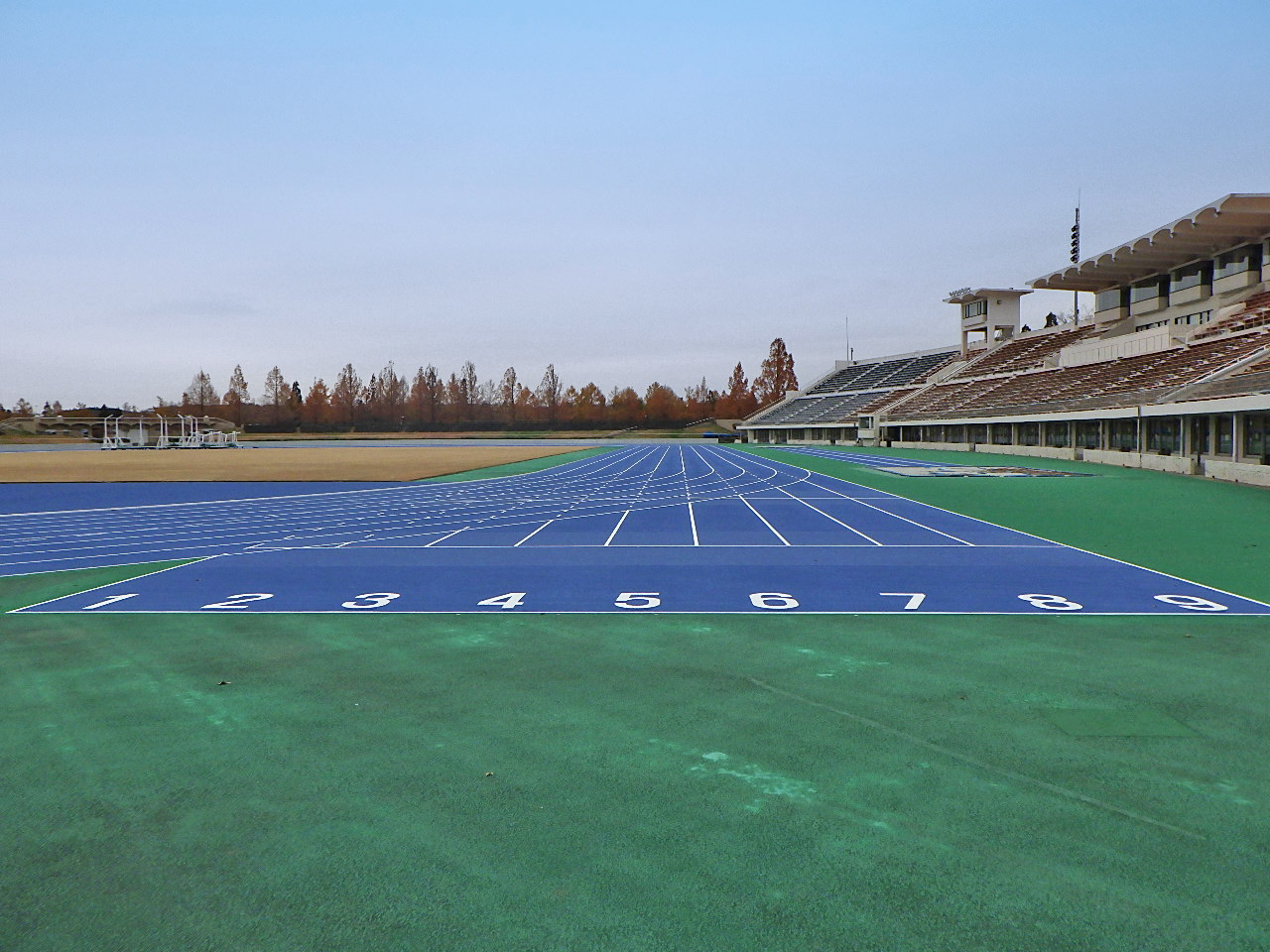 秋田中央公園メイン陸上競技場