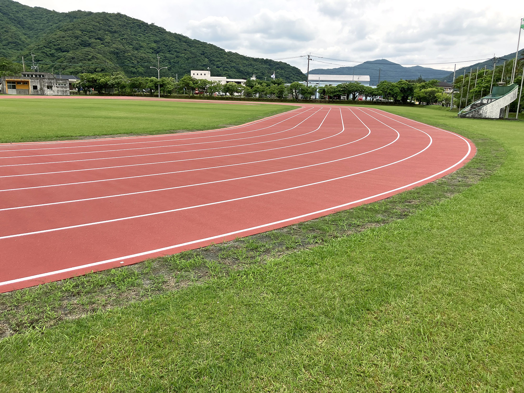 奄美大島_宇検村陸上競技場