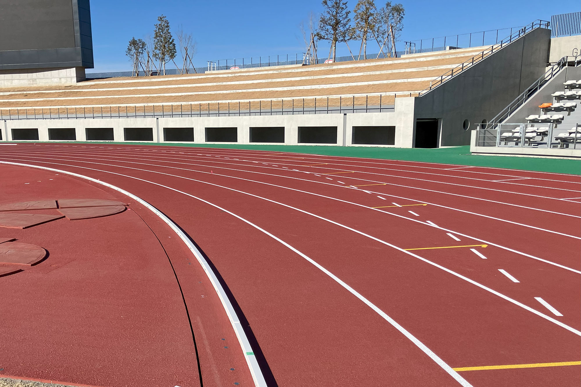 宮崎県山之口陸上競技場　KUROKIRI STADIUM
