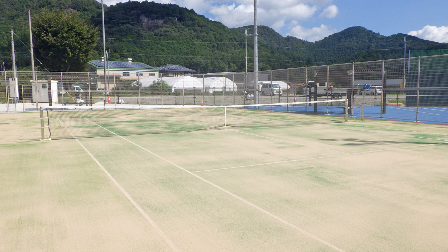 丹波市 漢方の里総合運動公園 テニスコート