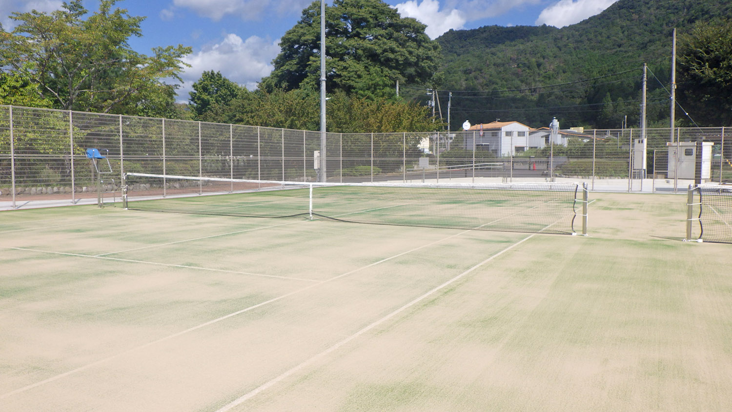 丹波市 漢方の里総合運動公園 テニスコート
