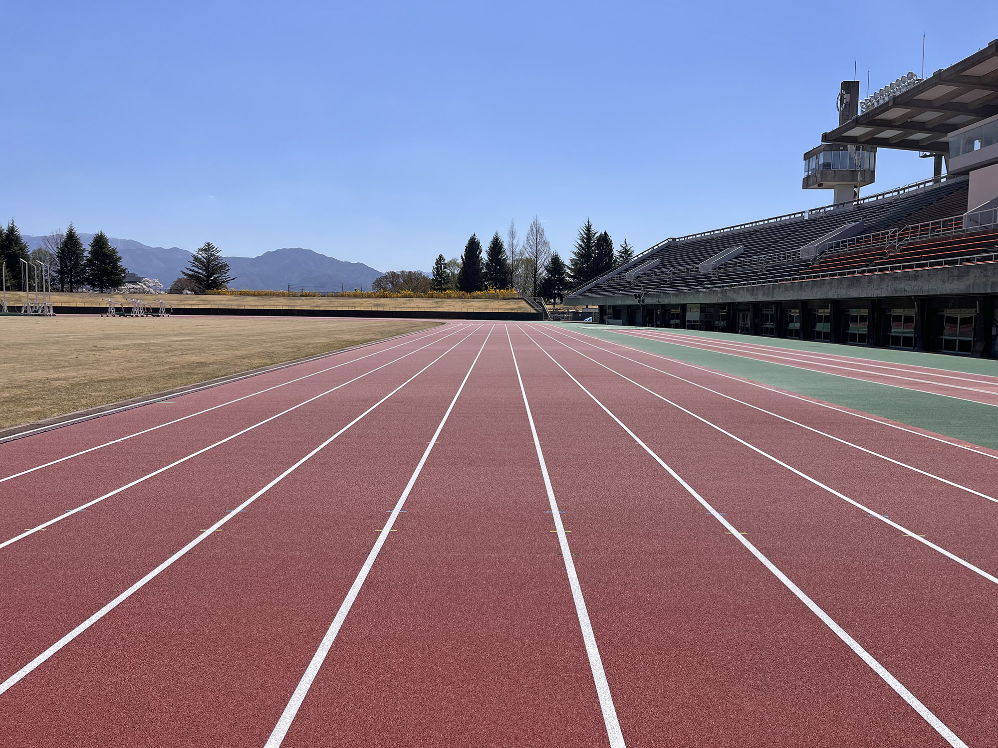 長野運動公園陸上競技場