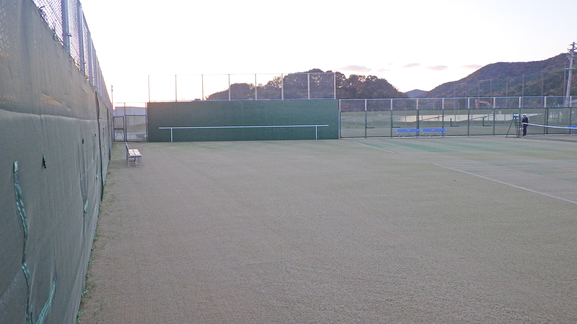 和歌山県日高川町 町立央和中学校 テニスコート2面
