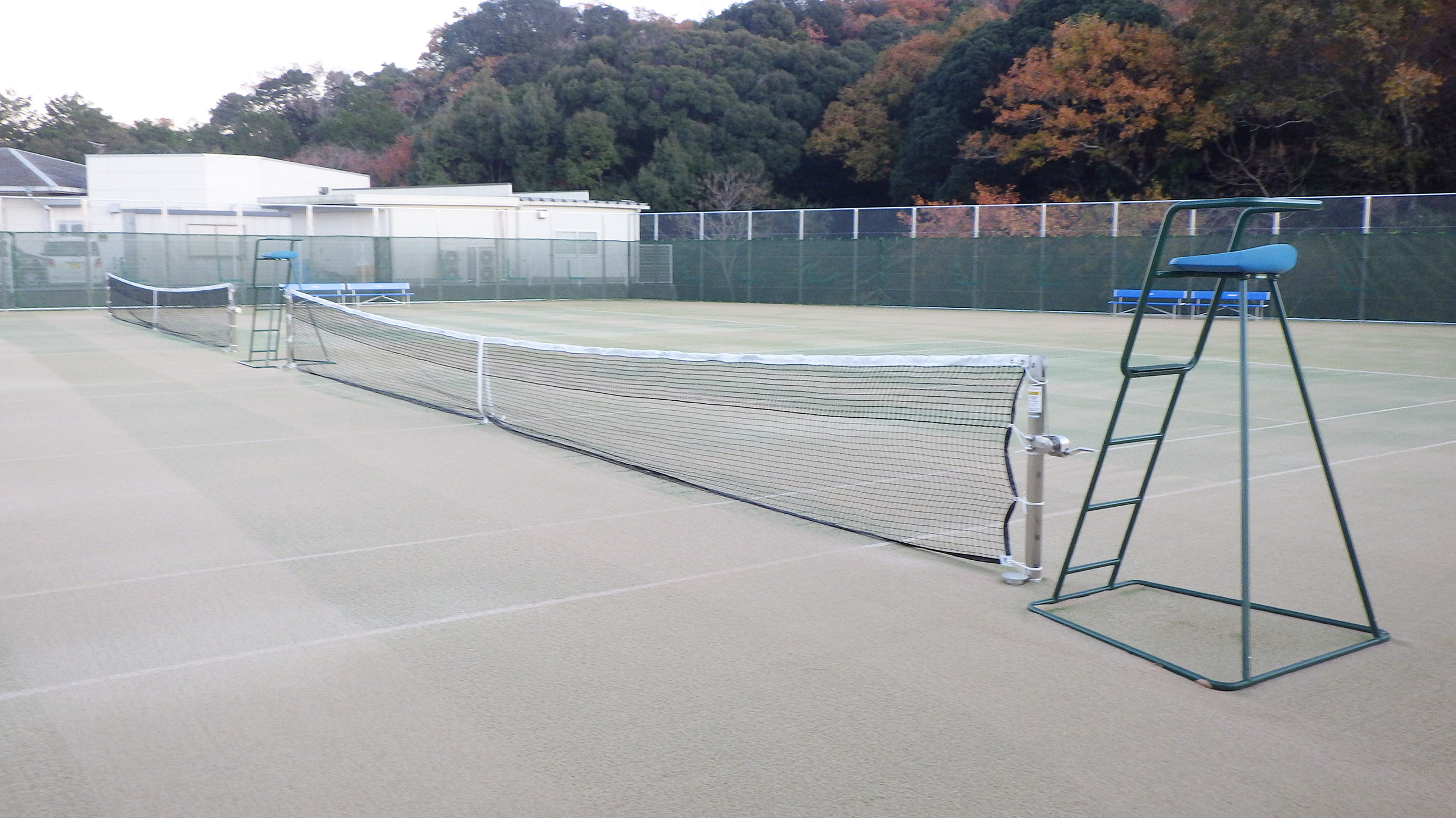 和歌山県日高川町 町立央和中学校 テニスコート2面