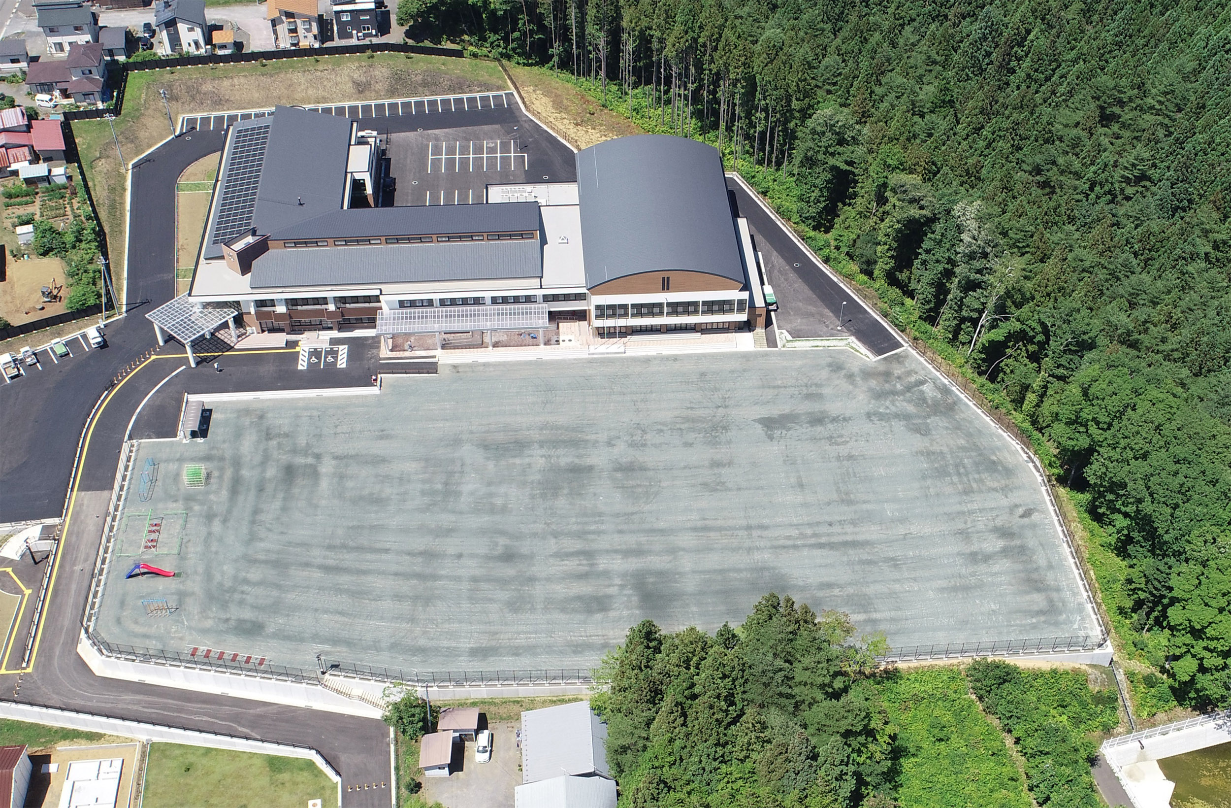 岩手県野田村立野田小学校校庭