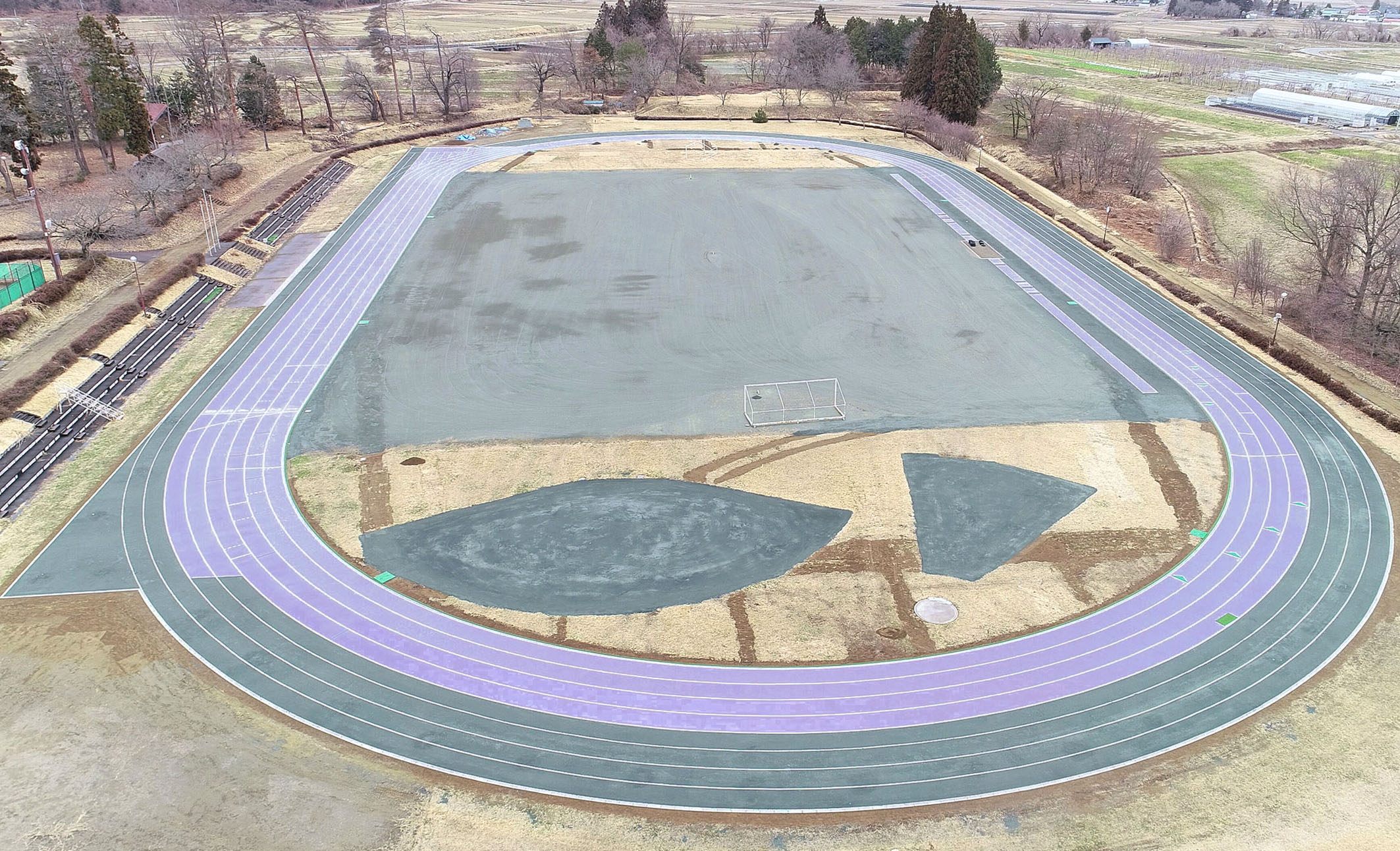 会津美里町 ふれあいの森公園陸上競技場